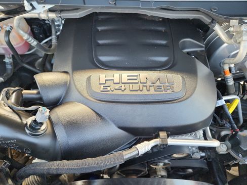 Used 2024 RAM 2500 Big Horn AWD/4WD image 24