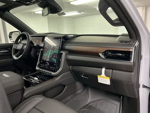 New 2026 GMC Yukon XL Denali w/ Sun & Power Step Package image 30