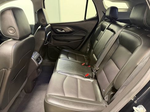 Used 2024 GMC Terrain SLT image 20