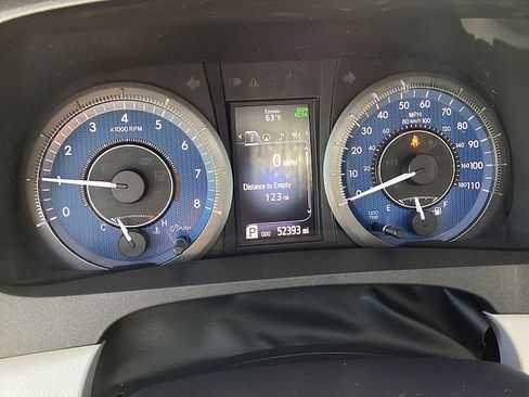 Used 2018 Toyota Sienna XLE w/ XLE Navigation Package image 11