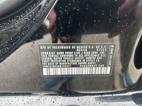 Used 2025 Volkswagen Jetta SE w/ Sunroof Package FWD image 30