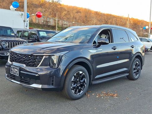 New 2026 Kia Sorento S image 2