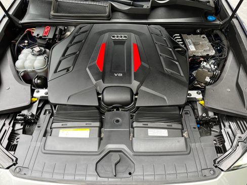 Used 2020 Audi SQ8 Prestige AWD/4WD image 21