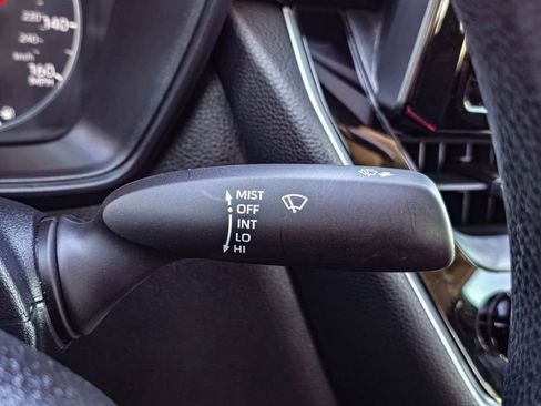 Used 2024 Toyota Corolla LE image 18