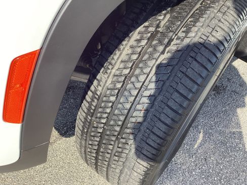 Used 2024 Jeep Grand Cherokee Limited image 10