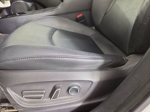Used 2017 Toyota Prius Prime Premium w/ Carpet Mat Package FWD image 29