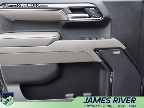 Used 2023 Chevrolet Silverado 1500 ZR2 w/ Technology Package AWD/4WD image 20