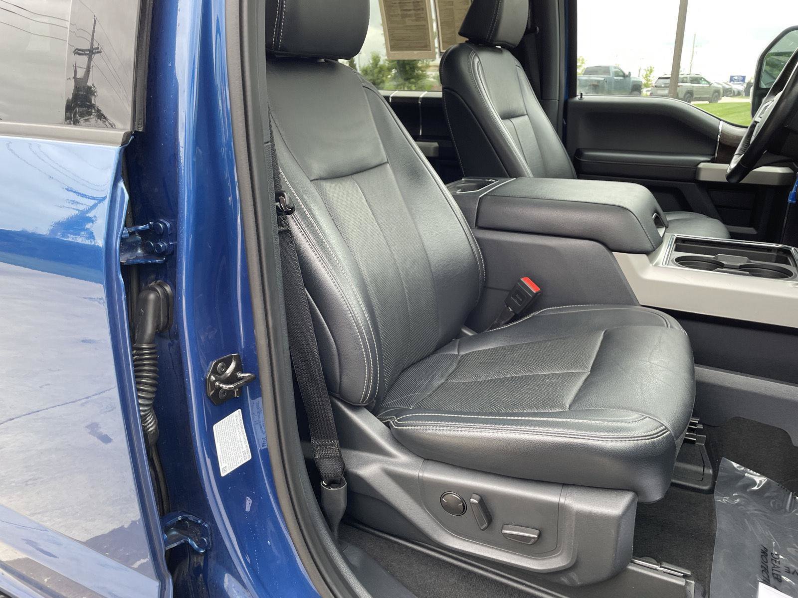 Used 2022 Ford F250 Lariat w/ Lariat Value Package AWD/4WD image 29
