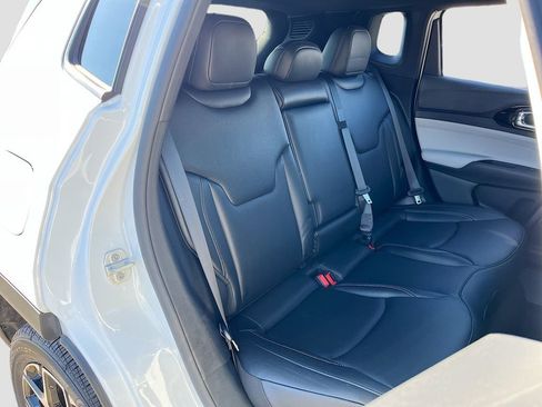 Certified 2025 Jeep Compass Limited image 24