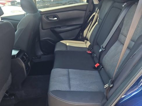 Used 2025 Nissan Rogue SV AWD/4WD image 9