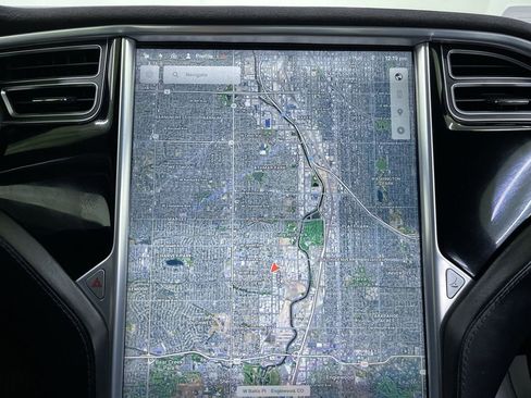 Used 2015 Tesla Model S 85D image 22