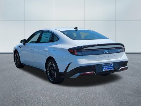 New 2026 Hyundai Sonata SEL FWD image 4