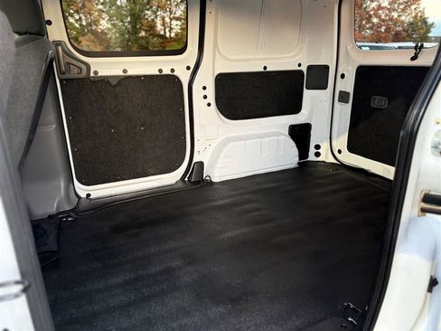 Used 2015 Nissan NV200 SV w/ Technology Package image 16