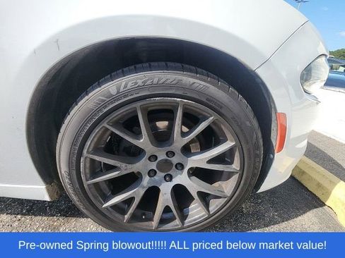 Used 2019 Dodge Charger SXT RWD image 12