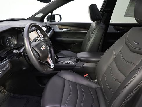 Certified 2024 Cadillac XT6 Premium Luxury w/ Platinum Package image 13