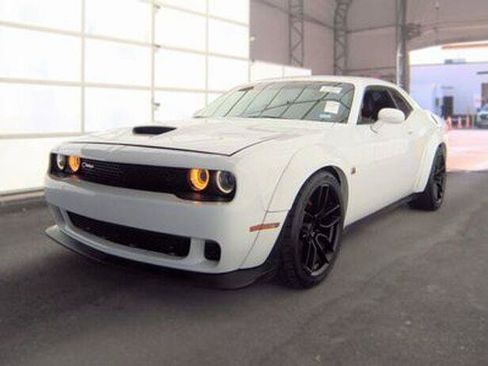 Used 2021 Dodge Challenger R/T Scat Pack w/ Plus Package RWD image 2