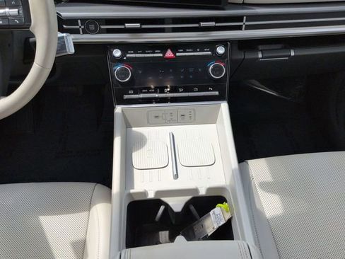 Used 2025 Hyundai Santa Fe SEL FWD image 21