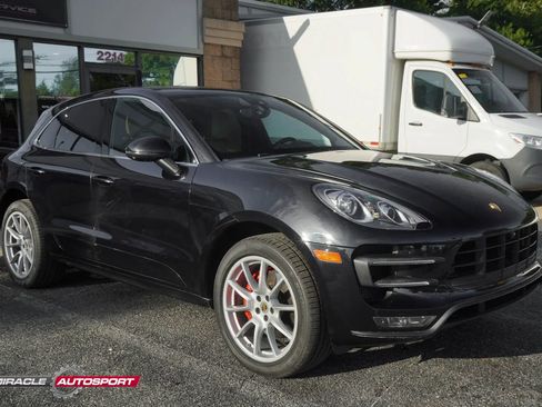 Used 2017 Porsche Macan Turbo image 9