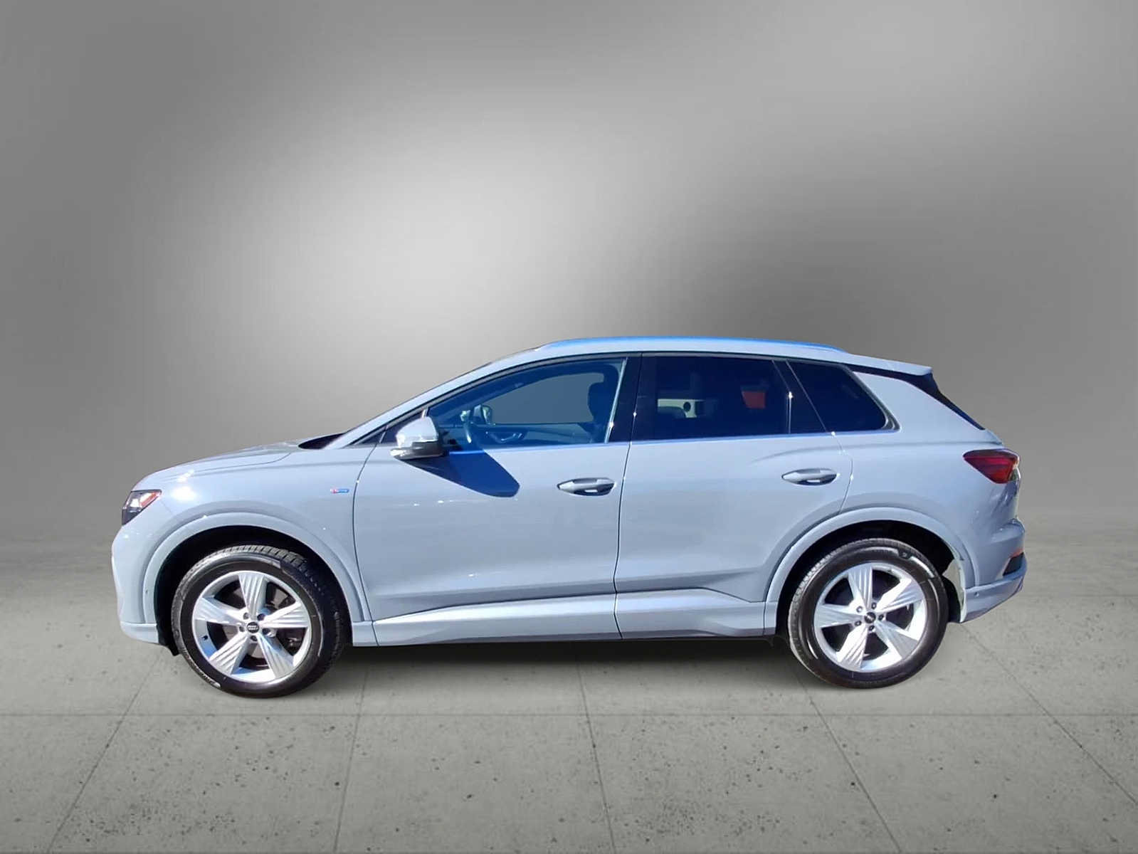 Used 2024 Audi Q4 e-tron Premium Plus w/ Premium Plus AWD/4WD image 5