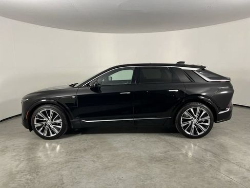 Certified 2024 Cadillac Lyriq Luxury RWD image 5