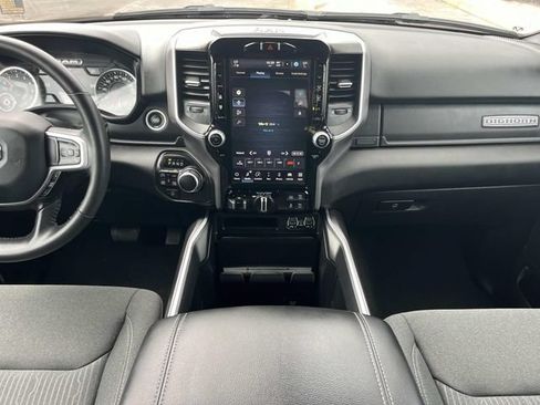 Used 2023 RAM 1500 4x4 Crew Cab image 17