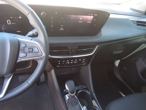 Used 2026 Buick Encore GX Avenir w/ Avenir Convenience Package image 18