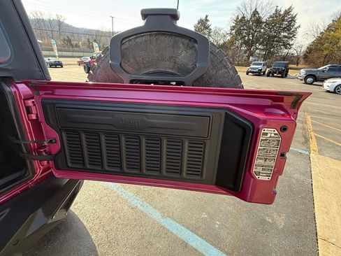 Used 2021 Jeep Wrangler Rubicon w/ Cold Weather Group image 30