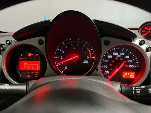 Used 2013 Nissan 370Z Coupe RWD image 10