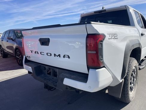 Used 2024 Toyota Tacoma TRD Off-Road image 4