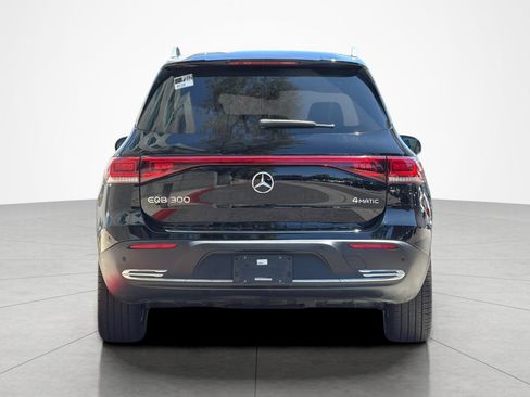 Used 2023 Mercedes-Benz EQB 300 4MATIC image 4