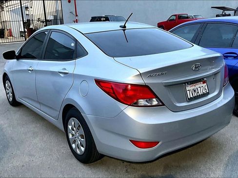 Used 2017 Hyundai Accent SE FWD image 6
