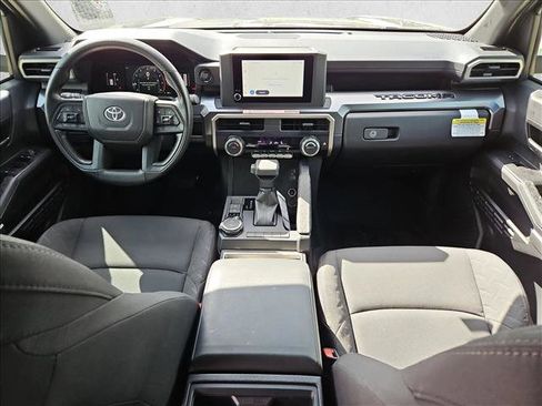 Used 2025 Toyota Tacoma SR5 AWD/4WD image 16