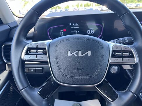 Certified 2024 Kia Telluride S w/ S Sunroof Package FWD image 14