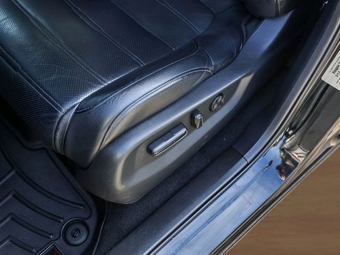 Used 2018 Honda CR-V Touring image 8