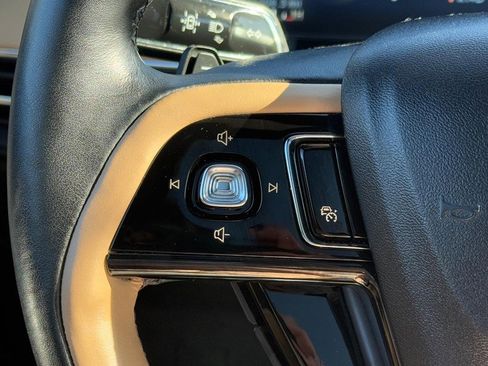 Certified 2023 Lincoln Corsair Reserve w/ Equipment Group 201A image 17