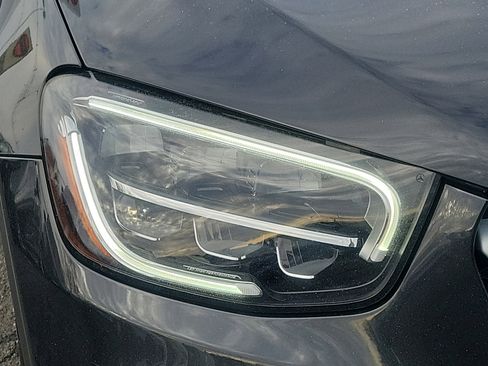 Used 2022 Mercedes-Benz GLC 300 GLC 300 image 9