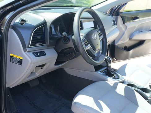 Used 2018 Hyundai Elantra SEL FWD image 2