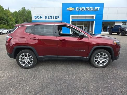 Used 2022 Jeep Compass Latitude AWD/4WD image 25