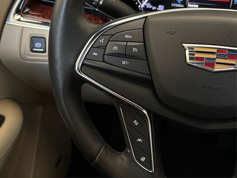 Used 2019 Cadillac XT5 Premium Luxury FWD image 28