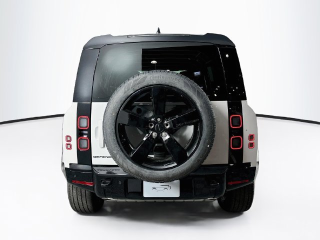 New 2026 Land Rover Defender 110 X-Dynamic SE AWD/4WD image 6