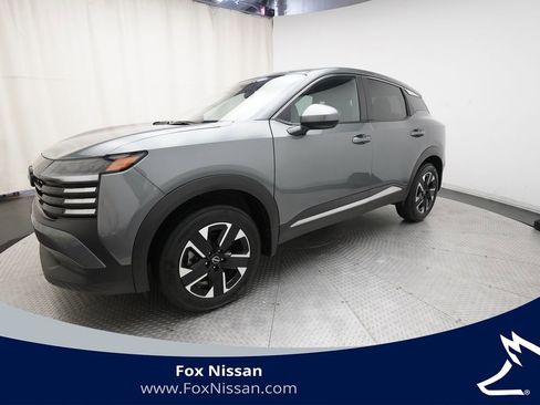 Certified 2025 Nissan Kicks SV image 1