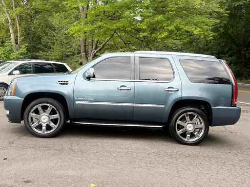 Used 2008 Cadillac Escalade AWD image 4