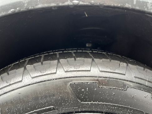 Used 2022 Ford Escape SE w/ SE Sport Appearance Package image 36