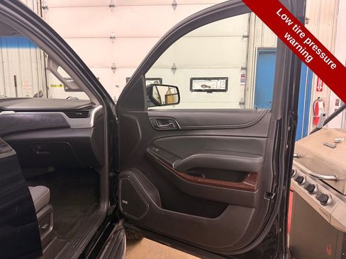 Used 2016 GMC Yukon SLE w/ Convenience Package image 42