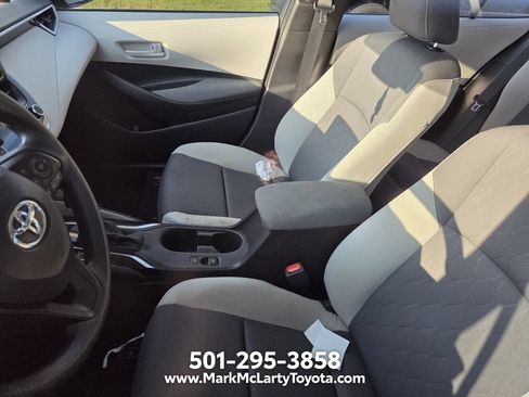 Used 2026 Toyota Corolla LE FWD image 6