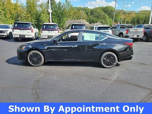 Used 2025 Nissan Altima 2.5 SV w/ SV Special Edition Package image 2