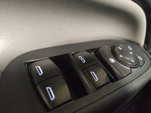 Used 2019 Chevrolet Equinox LS FWD image 27