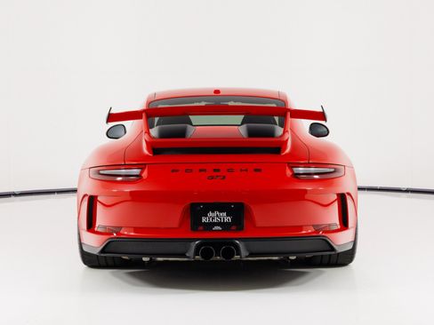 Used 2018 Porsche 911 GT3 w/ Sport Chrono Package RWD image 4