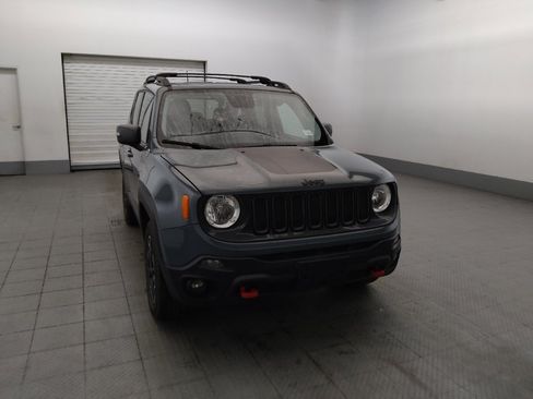 Used 2016 Jeep Renegade Trailhawk w/ Premium Trailhawk Package AWD/4WD image 14