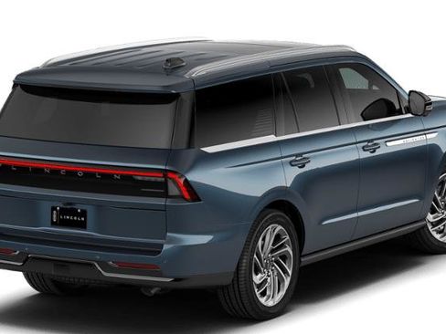 New 2027 Lincoln Navigator Reserve AWD/4WD image 11